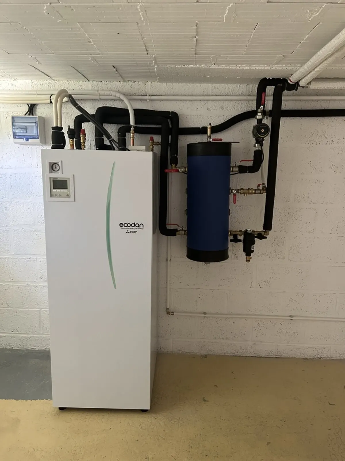 Module intérieur de pompe à chaleur air-eau (Mitsubishi Ecodan) installé par FDHE
