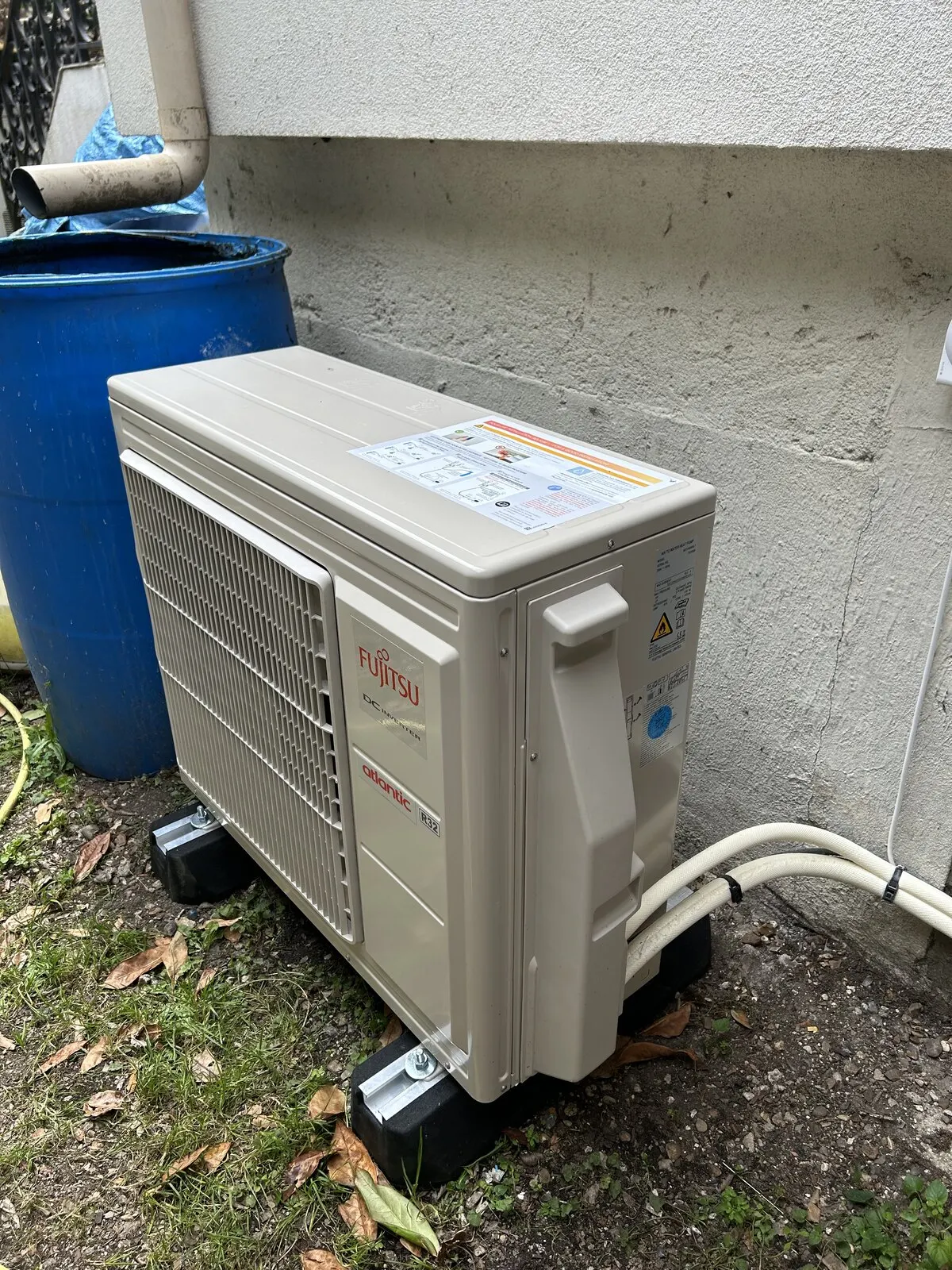 Pompe à chaleur air-eau Fujitsu Atlantic installée par FDHE à Saint-Étienne-du-Rouvray